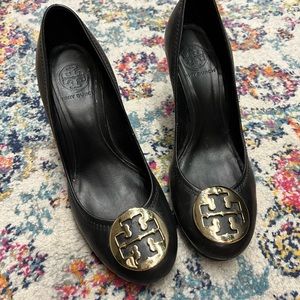 Tory Burch wedge leather shoes || size 8
